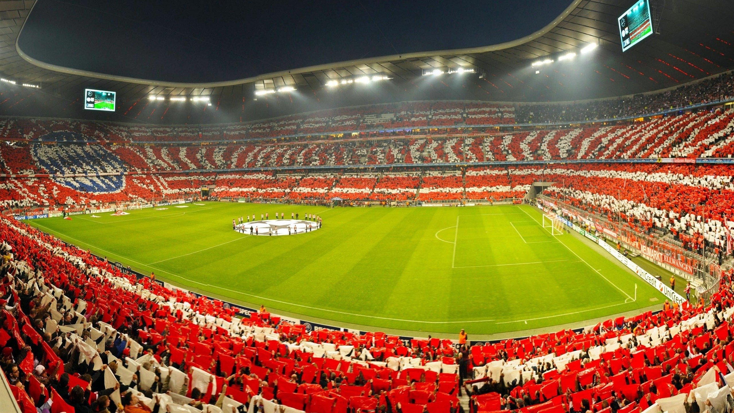 米兰体育APP-意甲球迷热情高涨，现场氛围火爆，意甲 球员