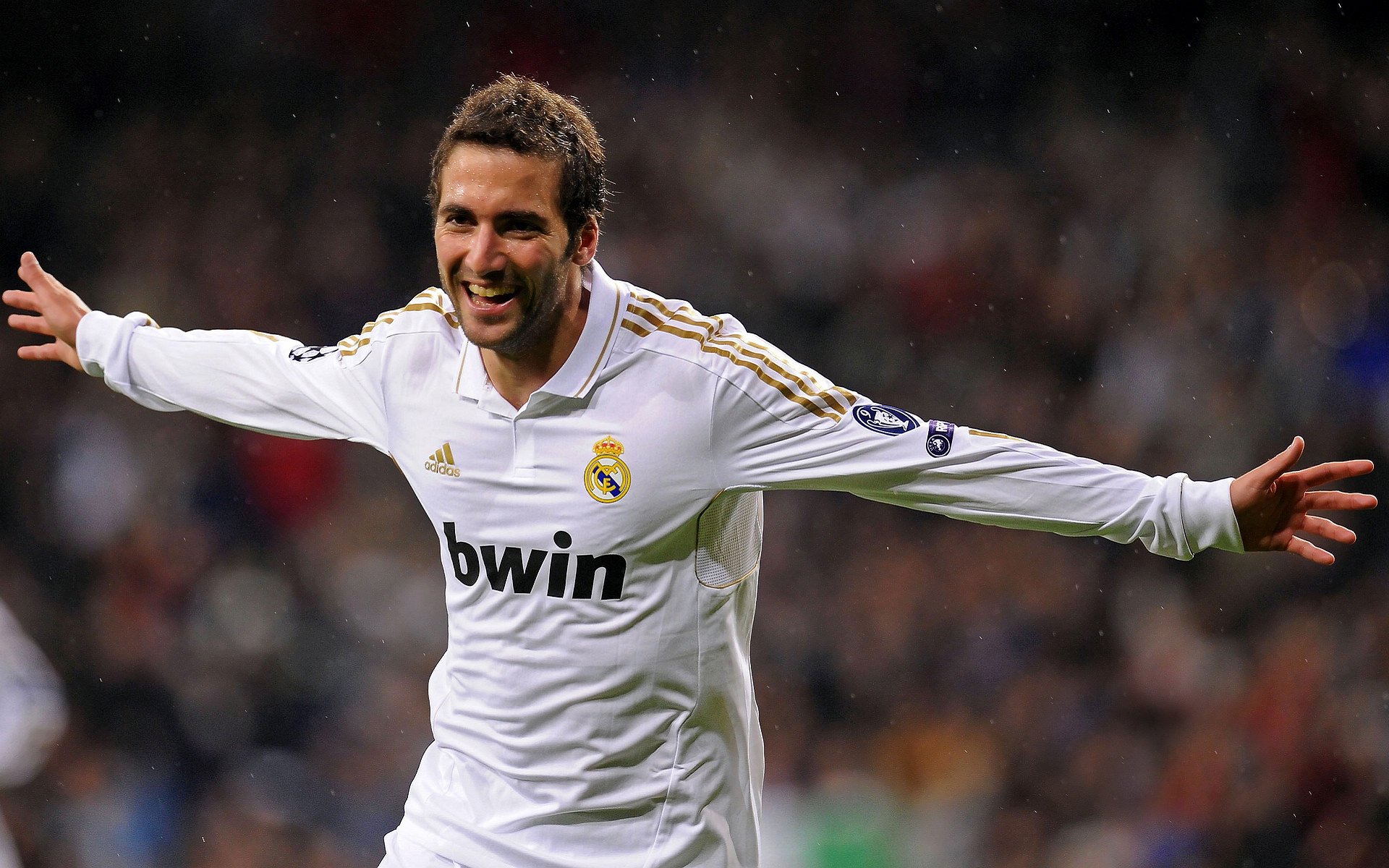 赛场“无人可挡”的进攻狂潮